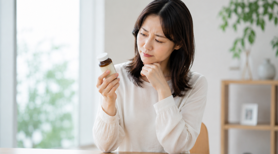 悩む女性